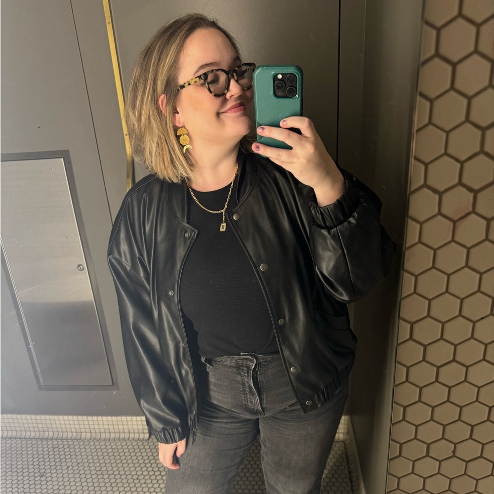 Meet your Posher, Emma